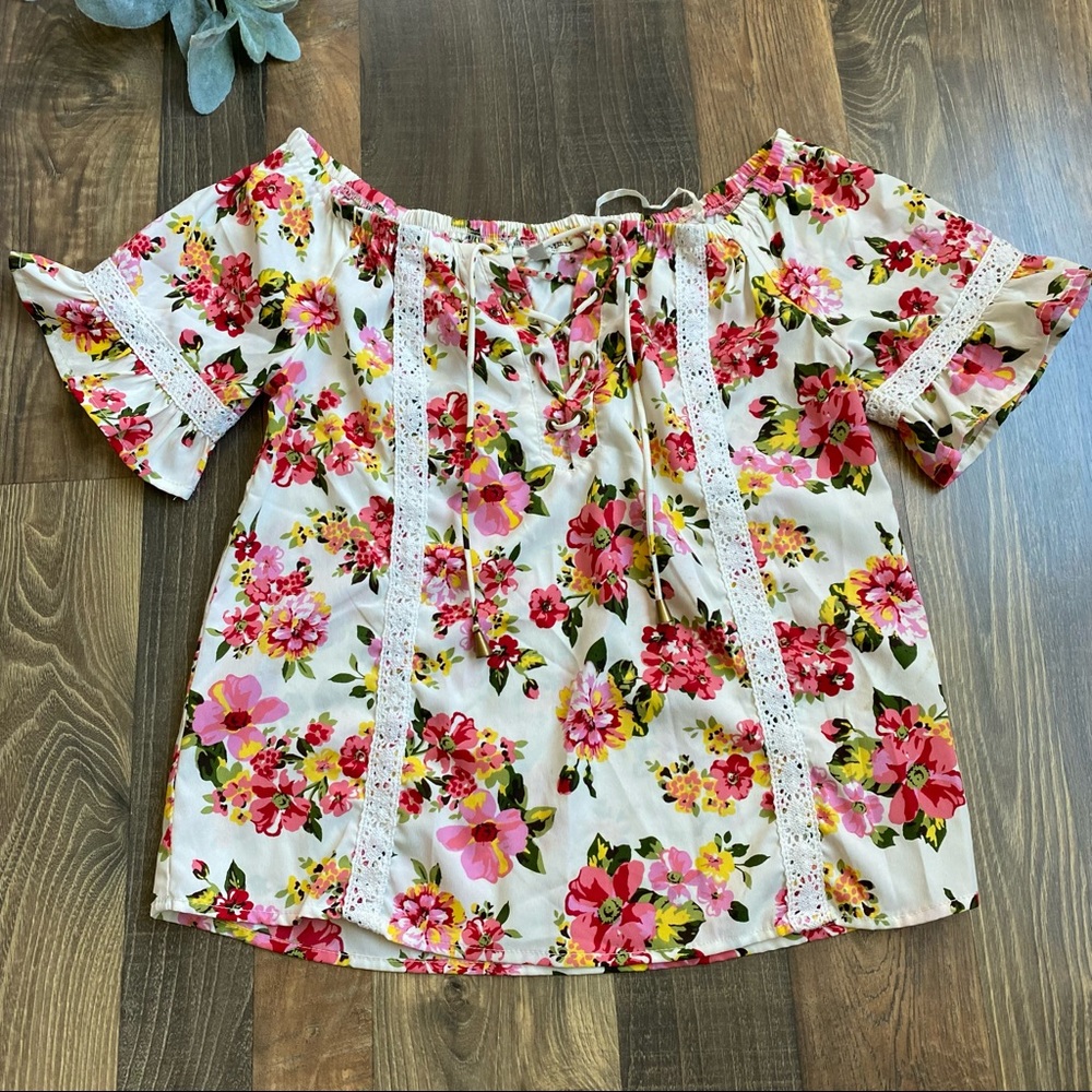 Girls blouse size 14/16